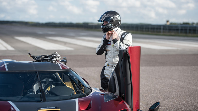 Μπορεί να το οδηγήσει απλός οδηγός αυτό;